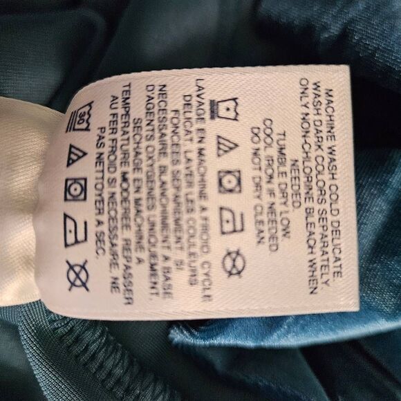 Lands' End womens shirt, velour button down, M. #843 - Picture 5 of 5